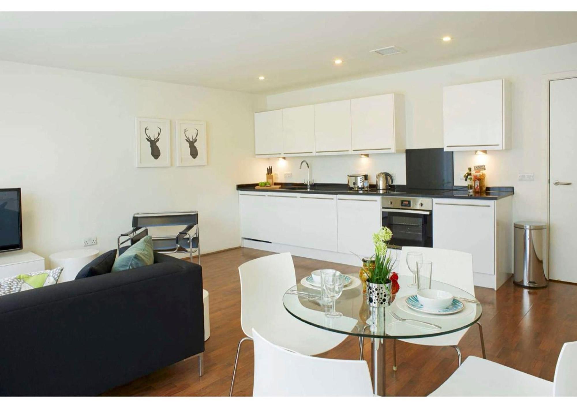 Comfortable Studios And Apartments At Chapter Spitalfields In ロンドン エクステリア 写真