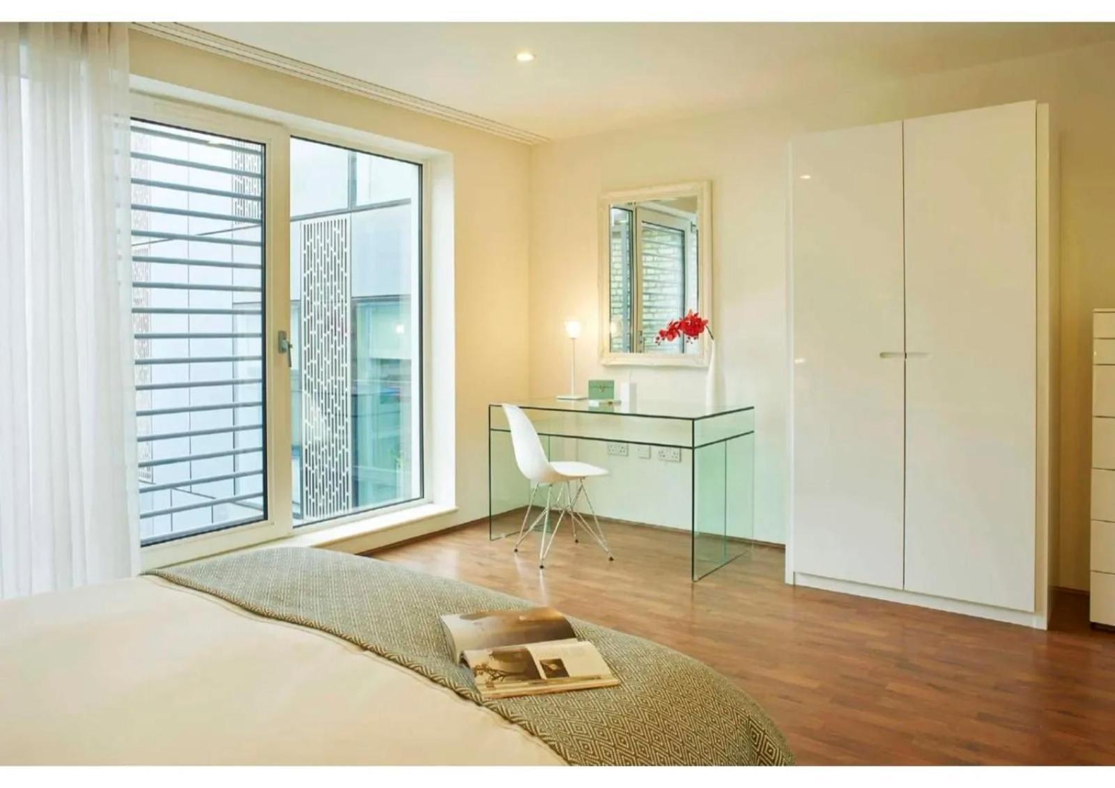 Comfortable Studios And Apartments At Chapter Spitalfields In ロンドン エクステリア 写真