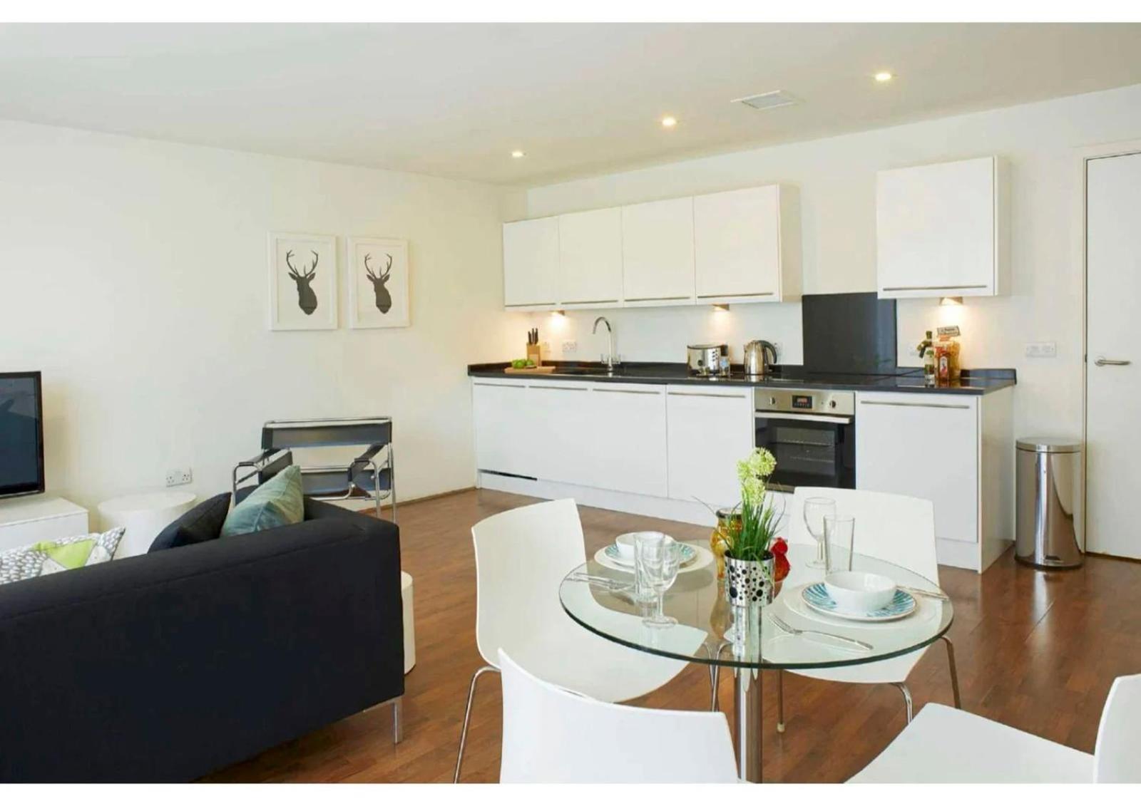Comfortable Studios And Apartments At Chapter Spitalfields In ロンドン エクステリア 写真