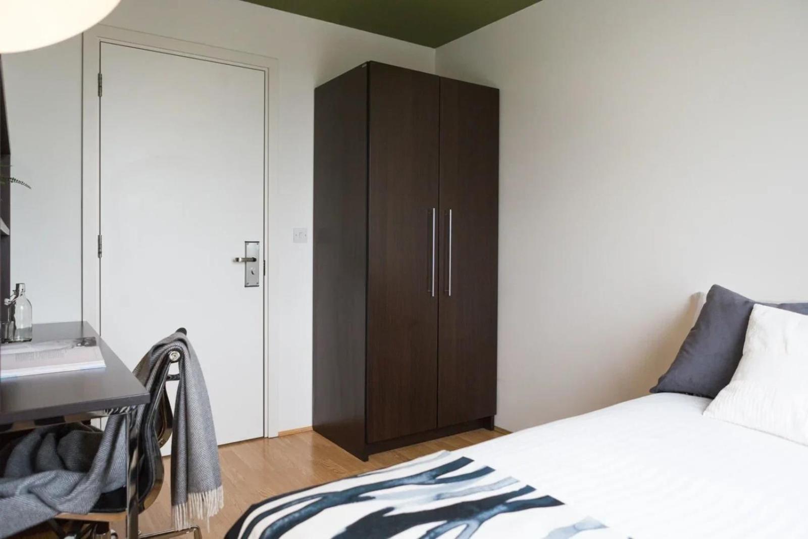 Comfortable Studios And Apartments At Chapter Spitalfields In ロンドン エクステリア 写真
