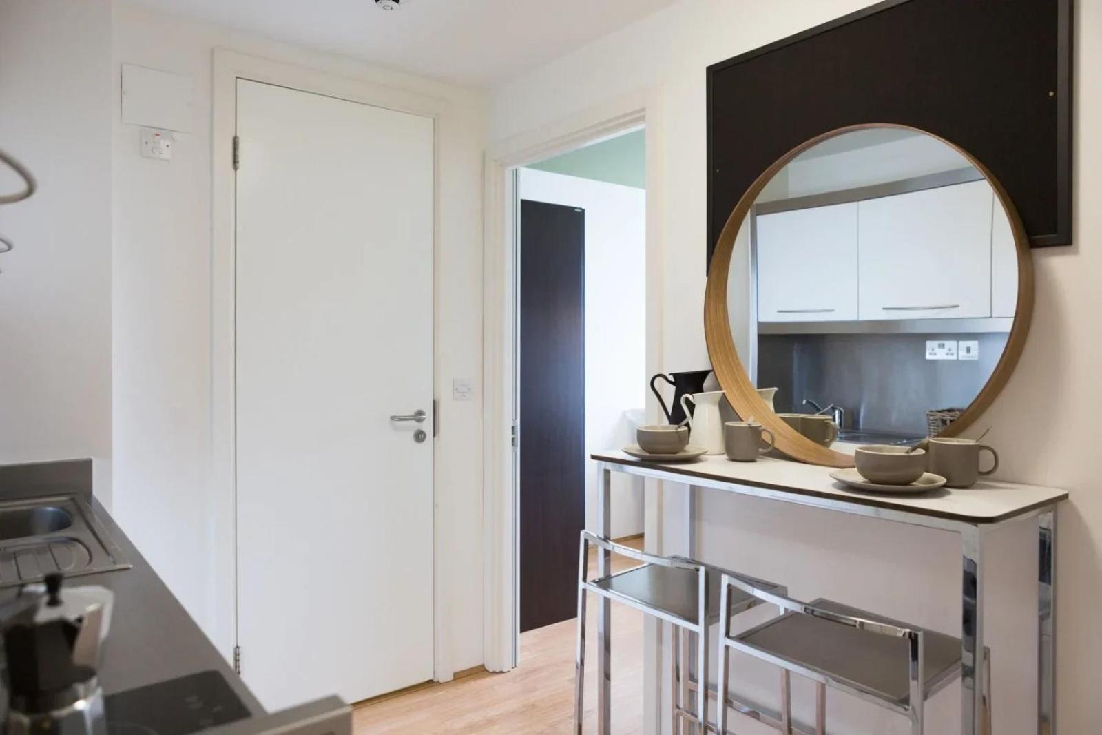 Comfortable Studios And Apartments At Chapter Spitalfields In ロンドン エクステリア 写真