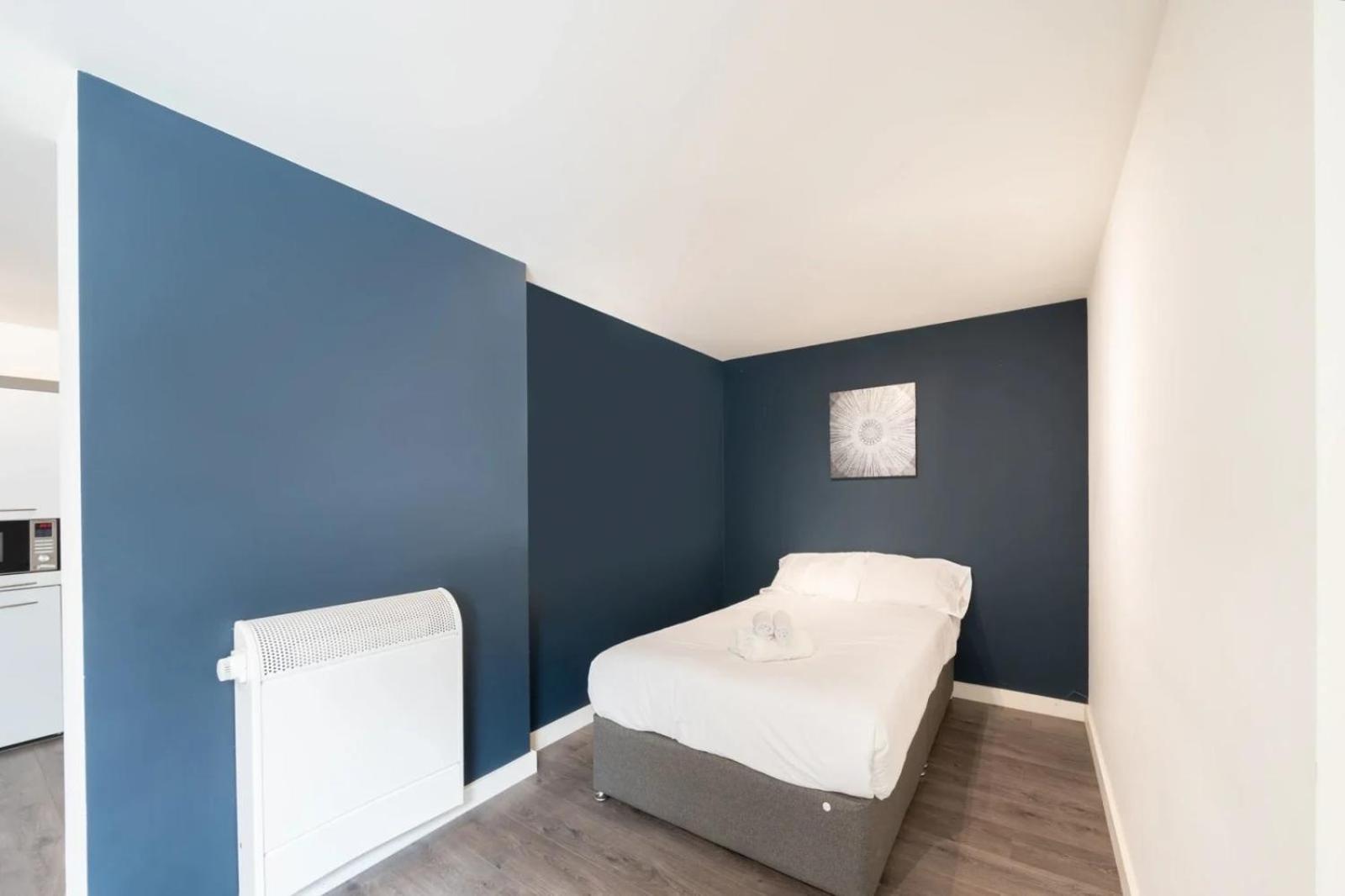 Comfortable Studios And Apartments At Chapter Spitalfields In ロンドン エクステリア 写真